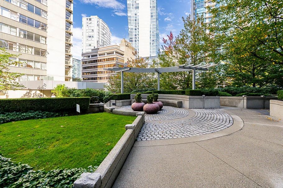 604 1420 W Georgia Street Vancouver, BC - 19