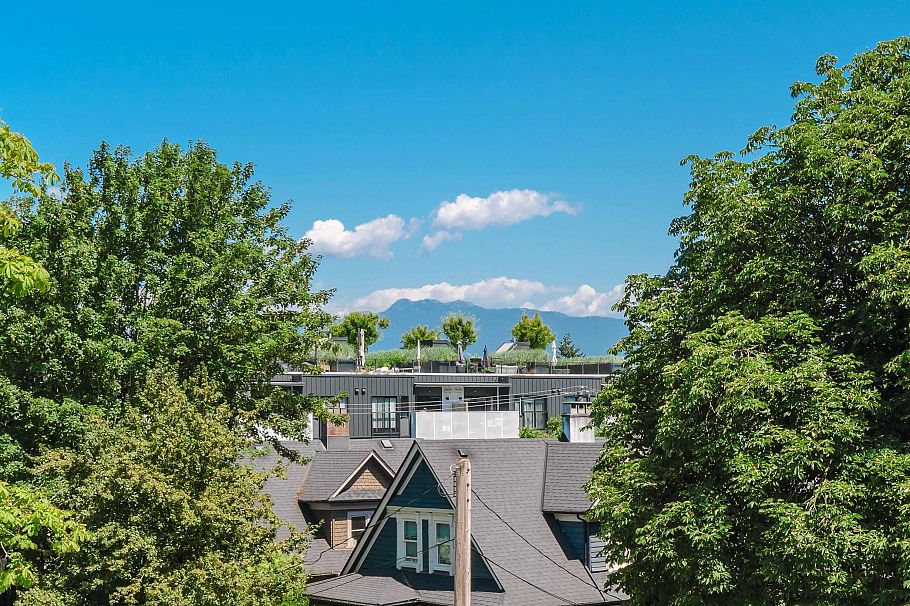 2625 Guelph Street Vancouver, BC - 30