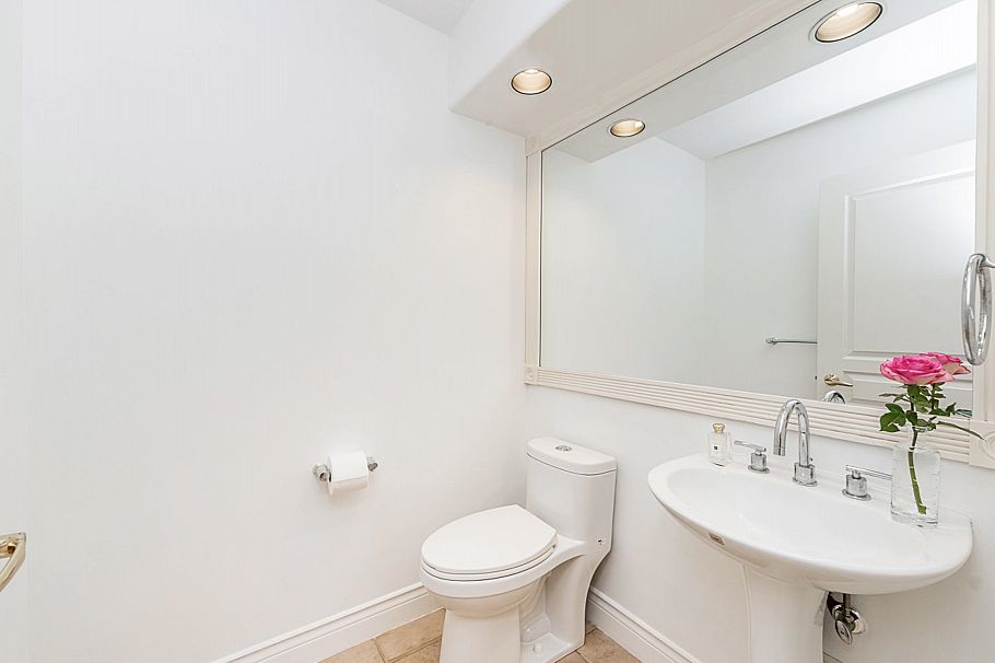 1190 Strathaven Drive North Vancouver, BC - 14