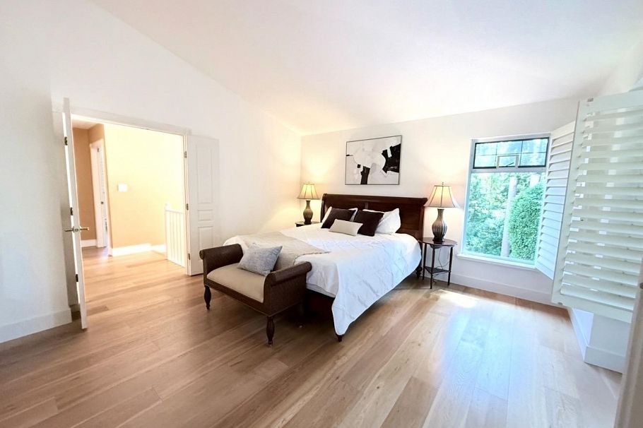 1190 Strathaven Drive North Vancouver, BC - 24