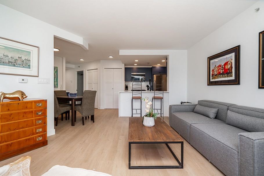 906 189 Davie Street Vancouver, BC - 5