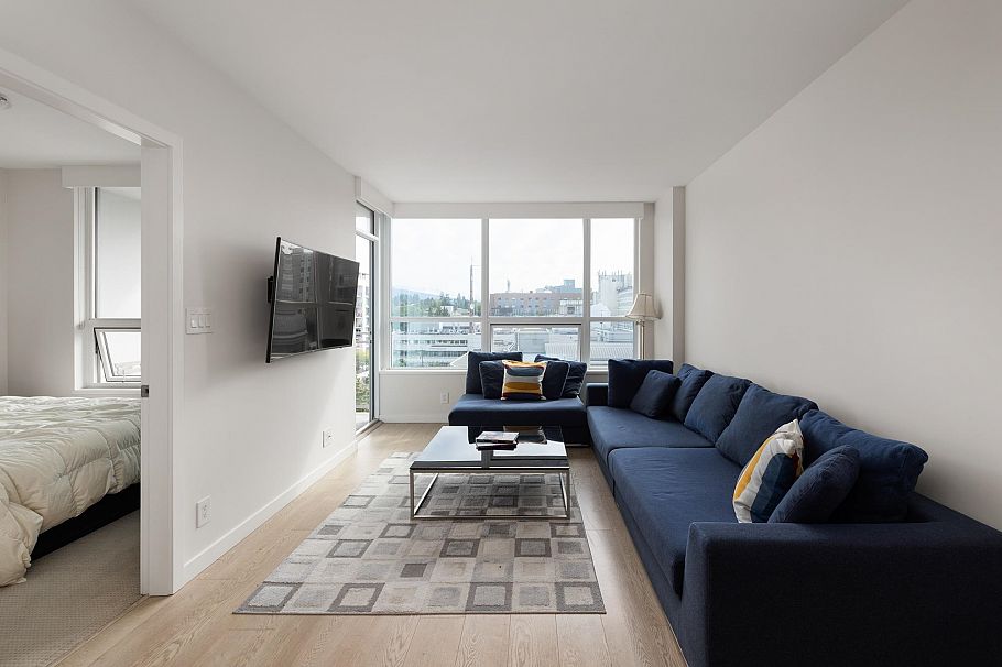 810 125 E 14th Street North Vancouver, BC - 8