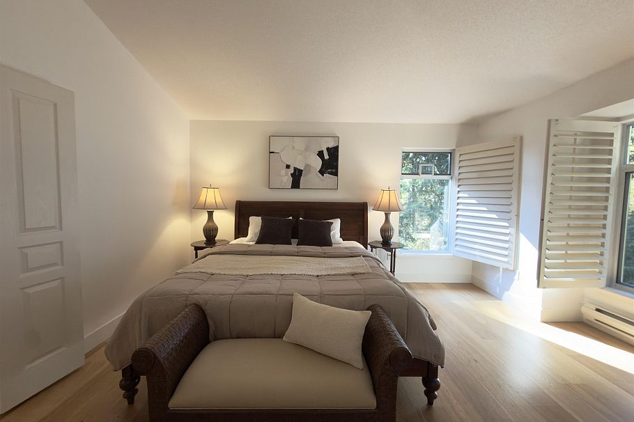 1190 Strathaven Drive North Vancouver, BC - 23