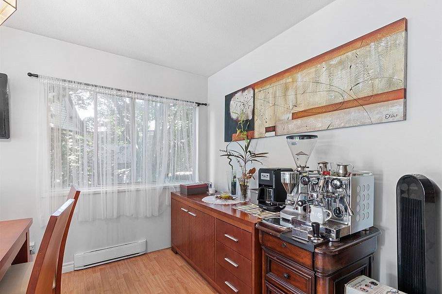 332 St. Patricks Avenue North Vancouver, BC - 25