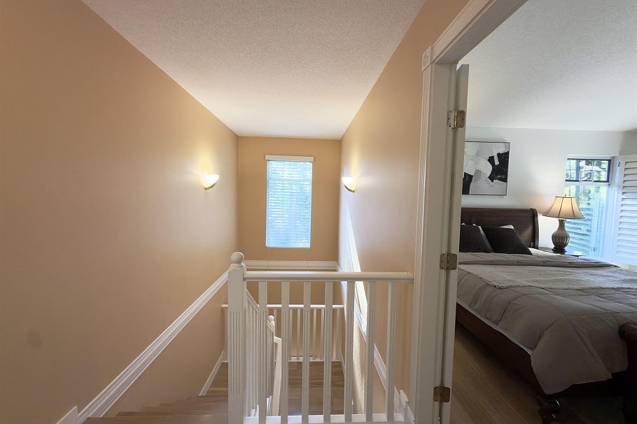 1190 Strathaven Drive North Vancouver, BC - 28