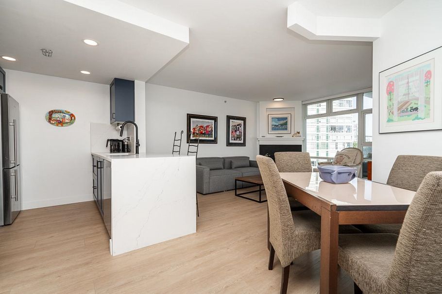 906 189 Davie Street Vancouver, BC - 6