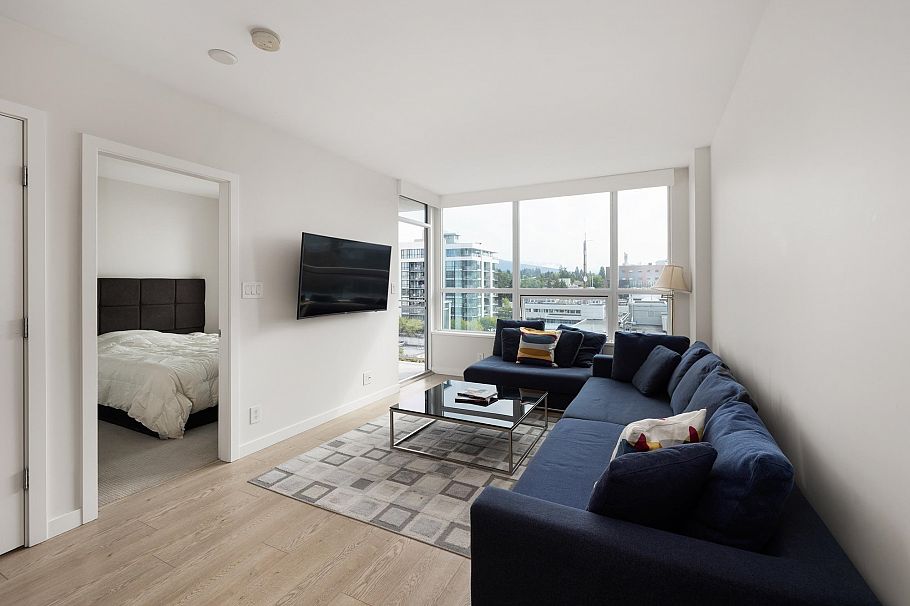 810 125 E 14th Street North Vancouver, BC - 7