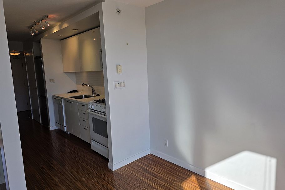 806 328 E 11th Avenue Vancouver, BC - 8