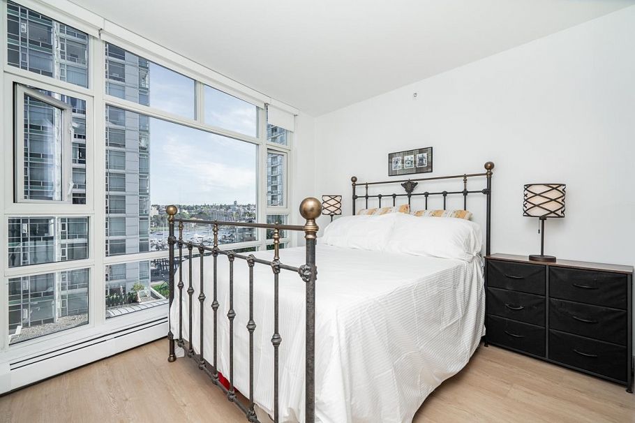 906 189 Davie Street Vancouver, BC - 21