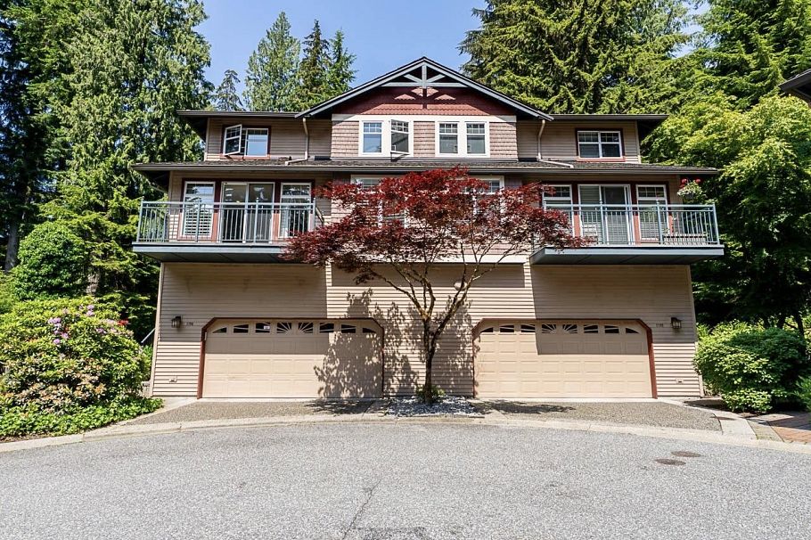 1190 Strathaven Drive North Vancouver, BC - 1