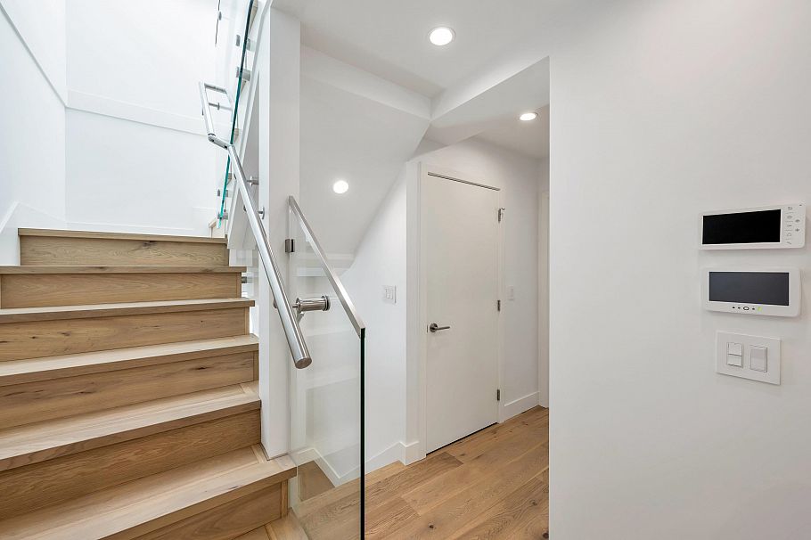 2625 Guelph Street Vancouver, BC - 17