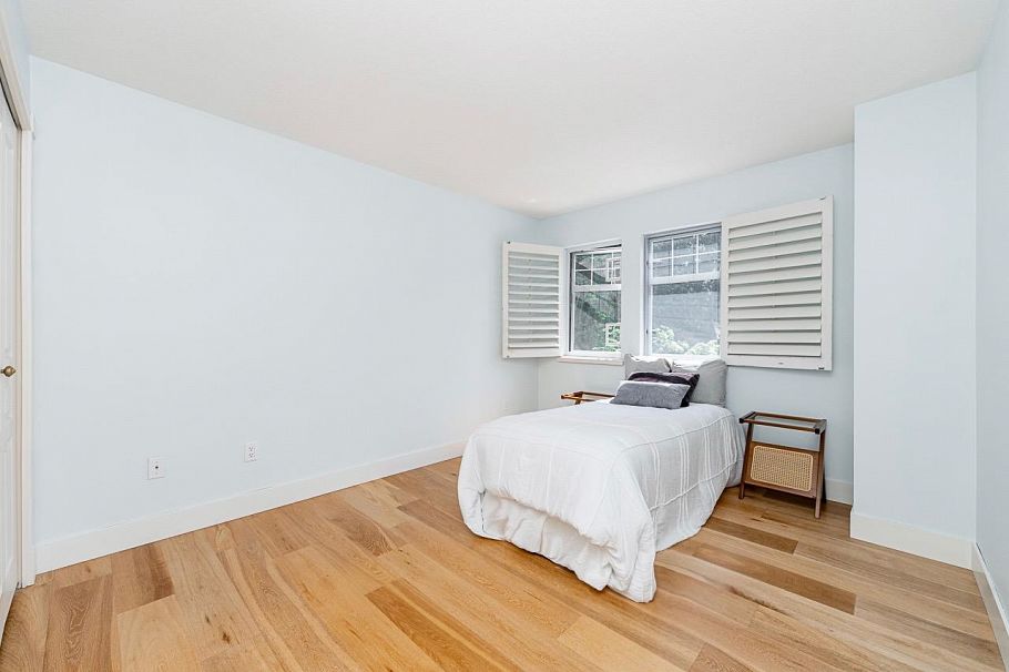 1190 Strathaven Drive North Vancouver, BC - 30