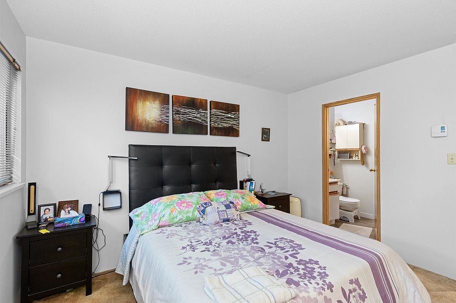 332 St. Patricks Avenue North Vancouver, BC - 19