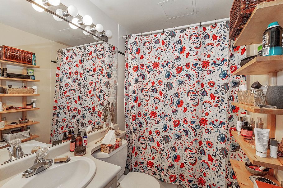 304 3600 Windcrest Drive North Vancouver, BC - 11