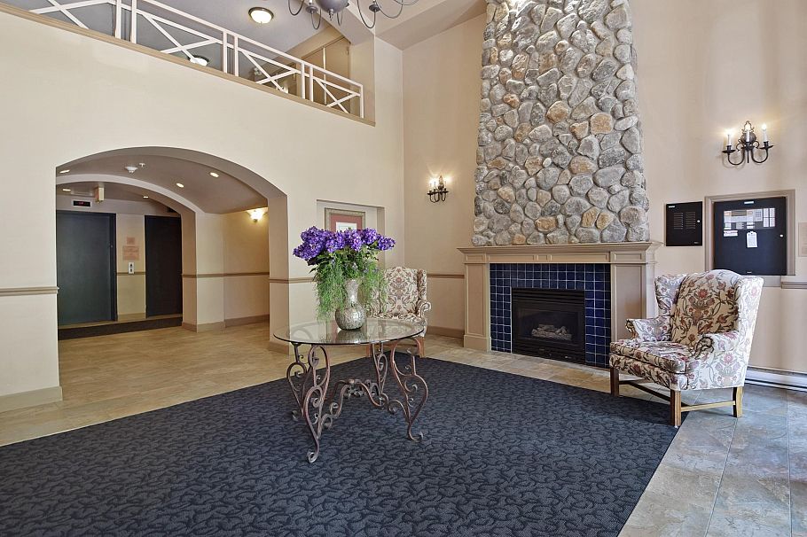 304 3600 Windcrest Drive North Vancouver, BC - 15