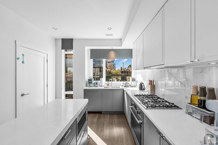 7623 Yukon Street Vancouver, BC - 10