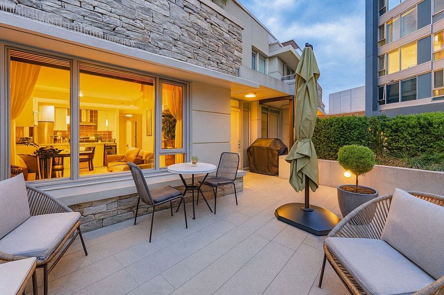 226 188 Keefer Place Vancouver, BC - 2