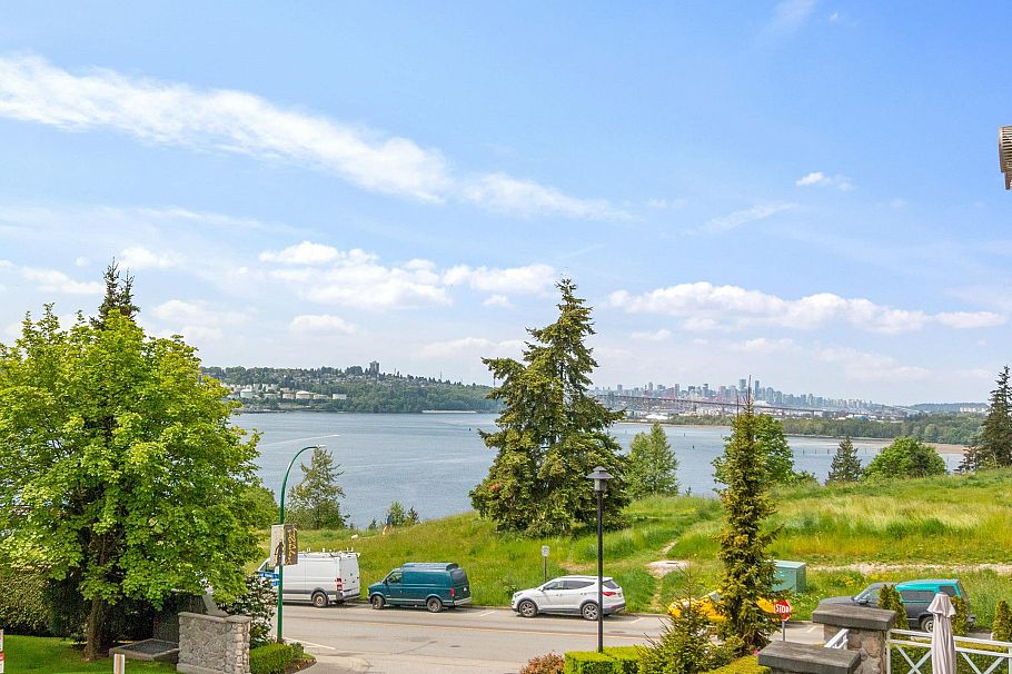 304 3600 Windcrest Drive North Vancouver, BC - 14