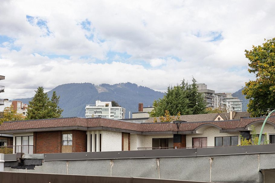 211 155 E 5th Street North Vancouver, BC - 29