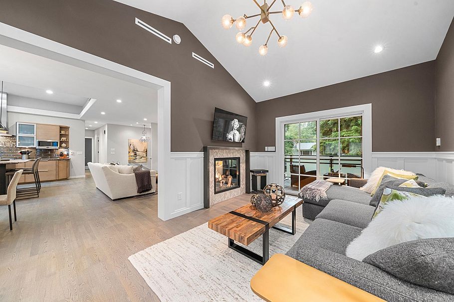 2140 Pemberton Avenue North Vancouver, BC - 8