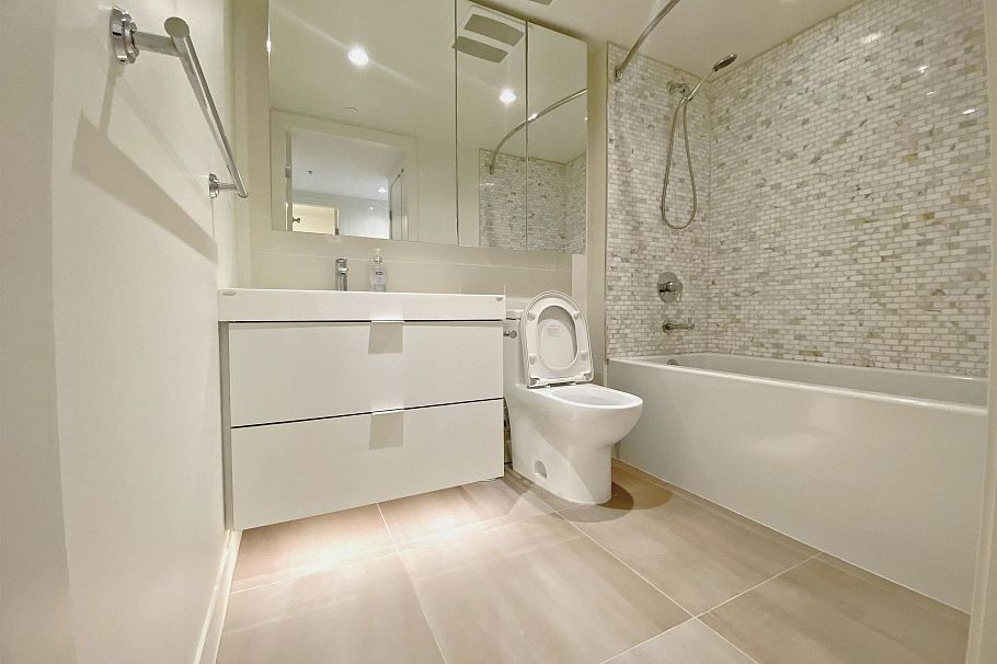 802 238 W Broadway Vancouver, BC - 6