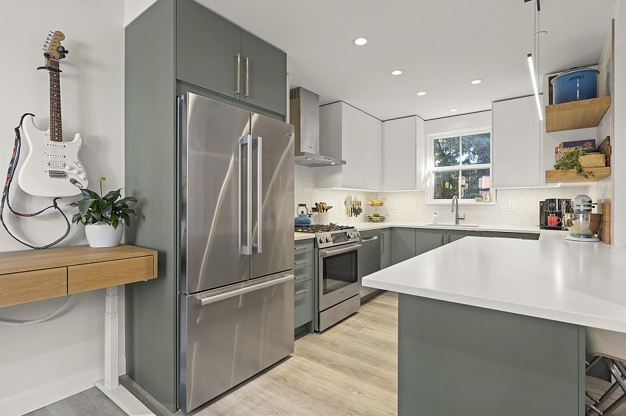 1676 Victoria Drive Vancouver, BC - 20