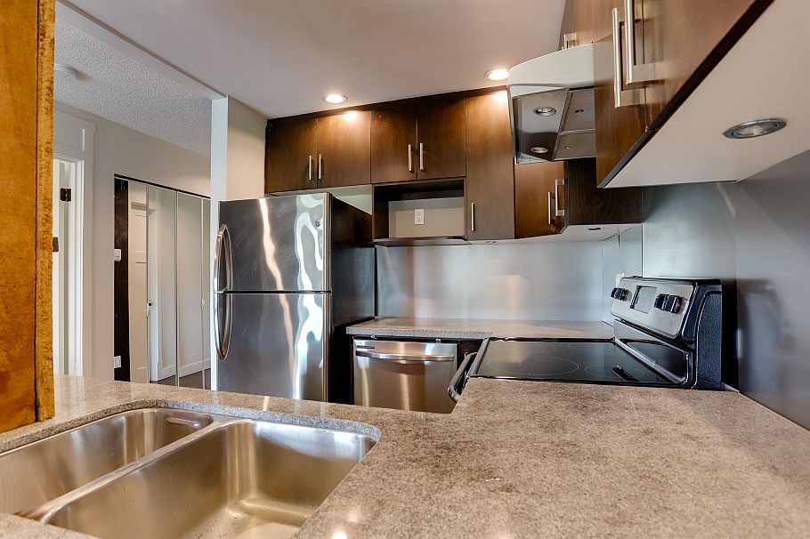 305 1365 W 4th Avenue Vancouver, BC - 12