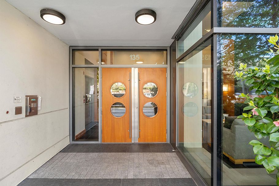 408 135 W 2nd Street North Vancouver, BC - 37