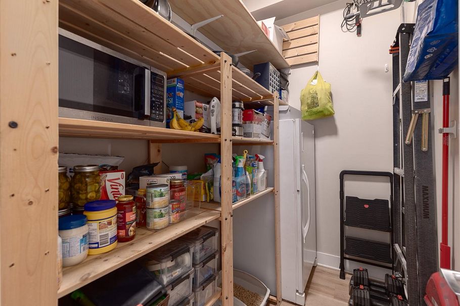 208 2635 Prince Edward Street Vancouver, BC - 23