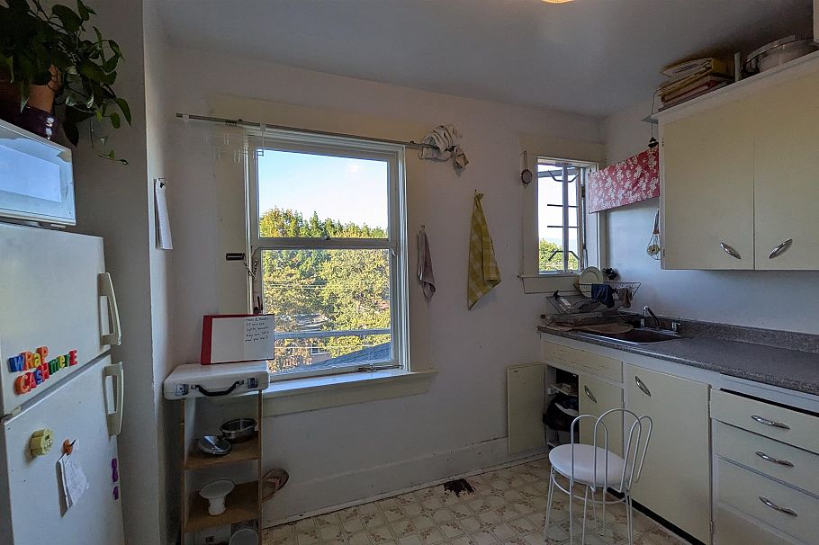 345 W 11th Avenue Vancouver, BC - 14