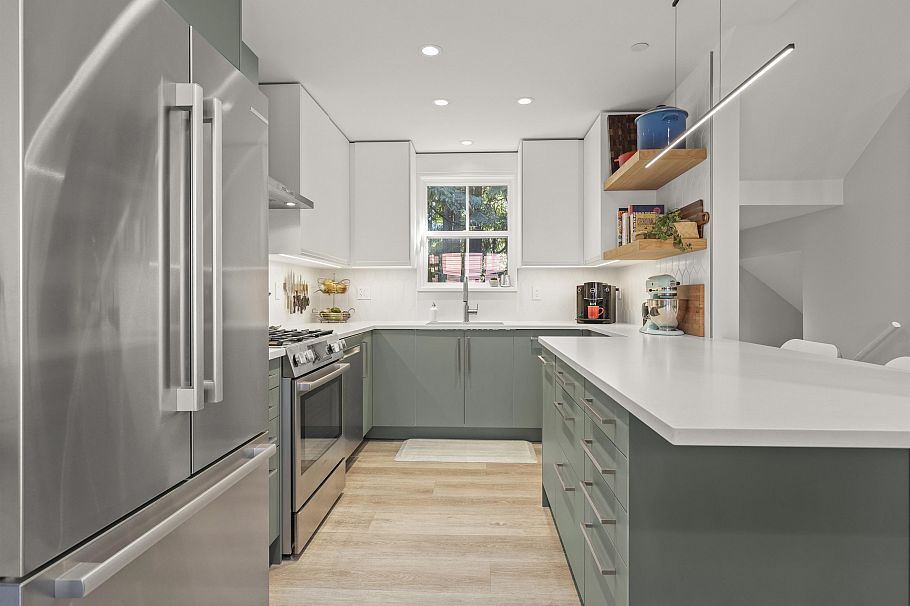 1676 Victoria Drive Vancouver, BC - 22