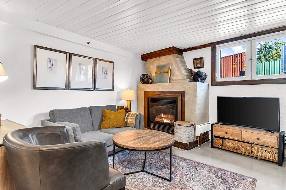 83 Alexander Street Vancouver, BC - 28