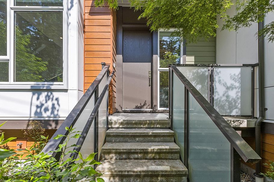 4684 Capilano Road North Vancouver, BC - 23