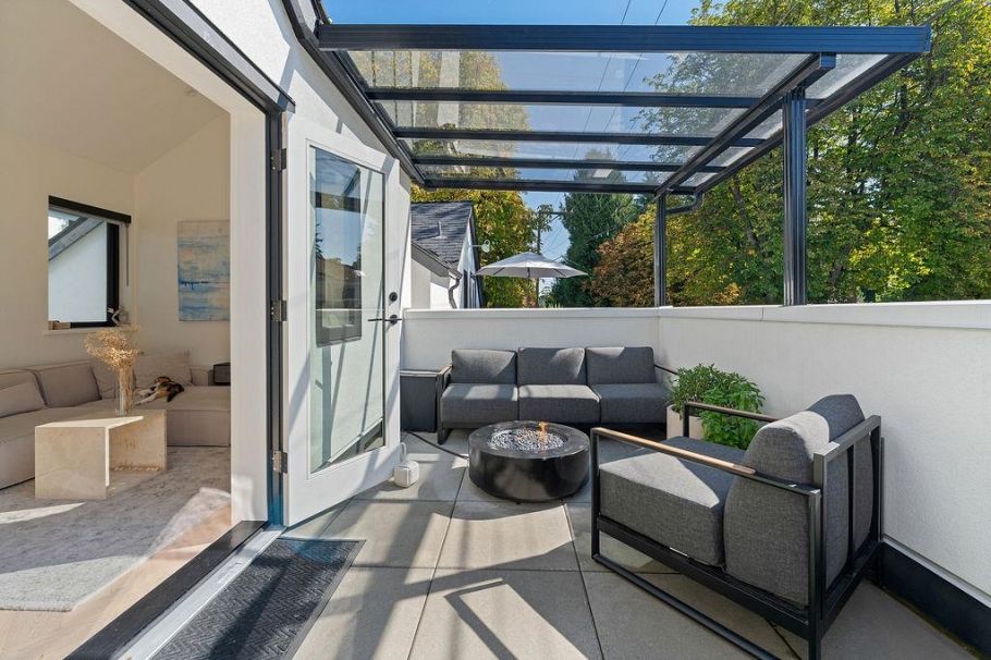 4921 Larch Street Vancouver, BC - 5