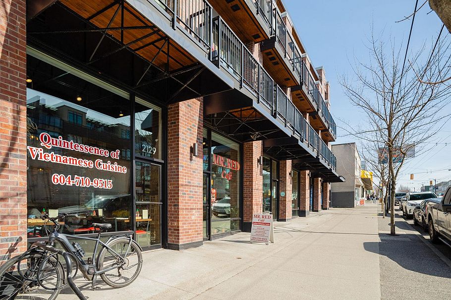 205 2141 E Hastings Street Vancouver, BC - 4