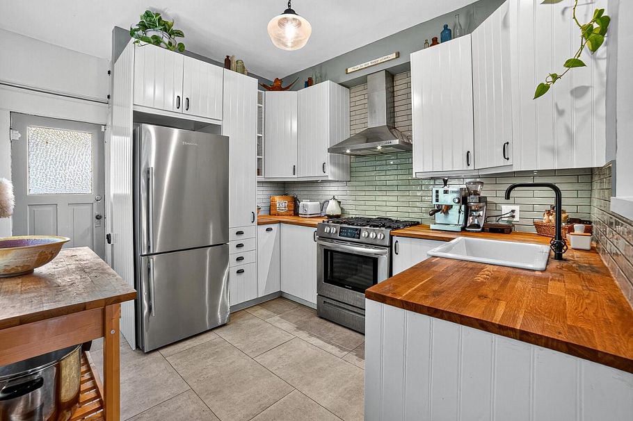 1113 Mclean Drive Vancouver, BC - 7