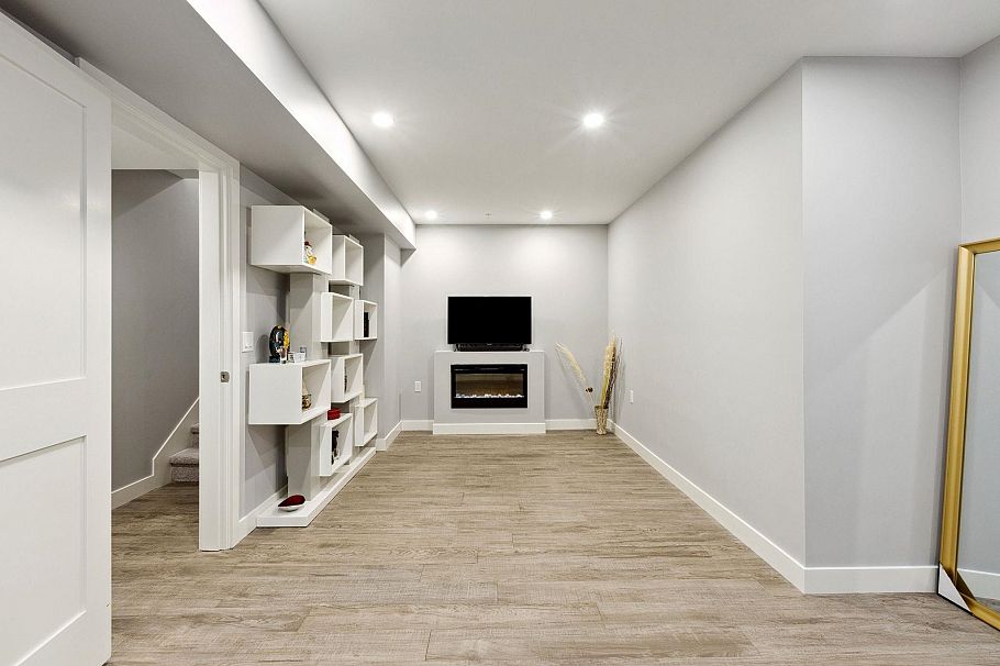 4684 Capilano Road North Vancouver, BC - 19