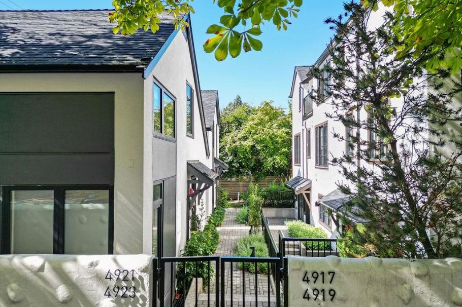4921 Larch Street Vancouver, BC - 29