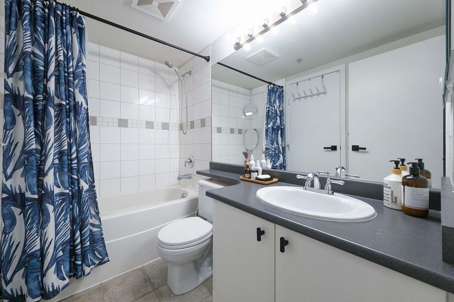 201 1111 Lynn Valley Road North Vancouver, BC - 18