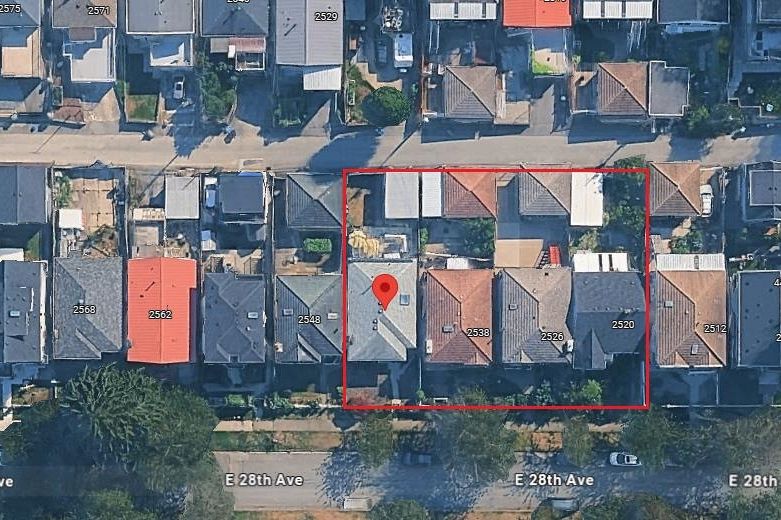 2542 E 28th Avenue Vancouver, BC - 1