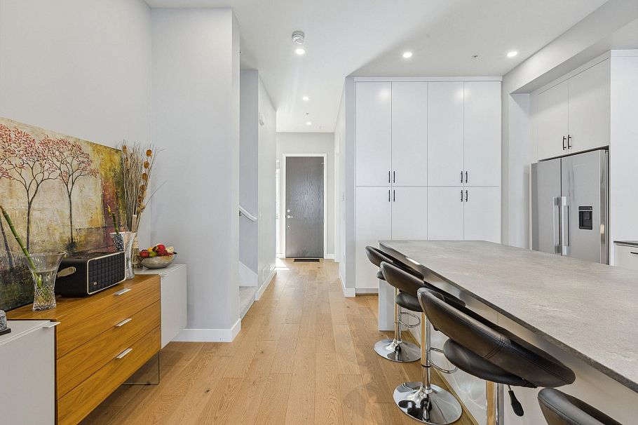 4684 Capilano Road North Vancouver, BC - 11