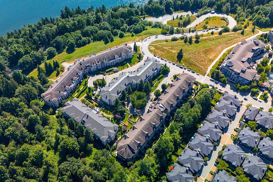 210 3608 Deercrest Drive North Vancouver, BC - 30