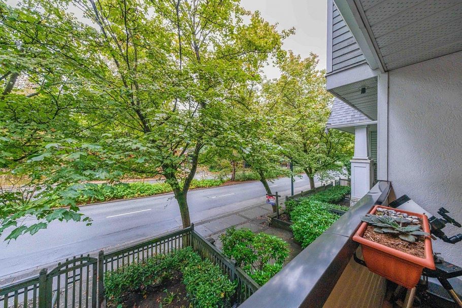 201 1111 Lynn Valley Road North Vancouver, BC - 23