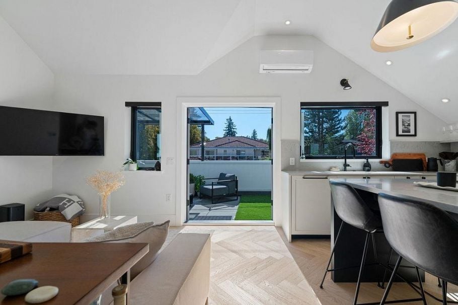 4921 Larch Street Vancouver, BC - 8