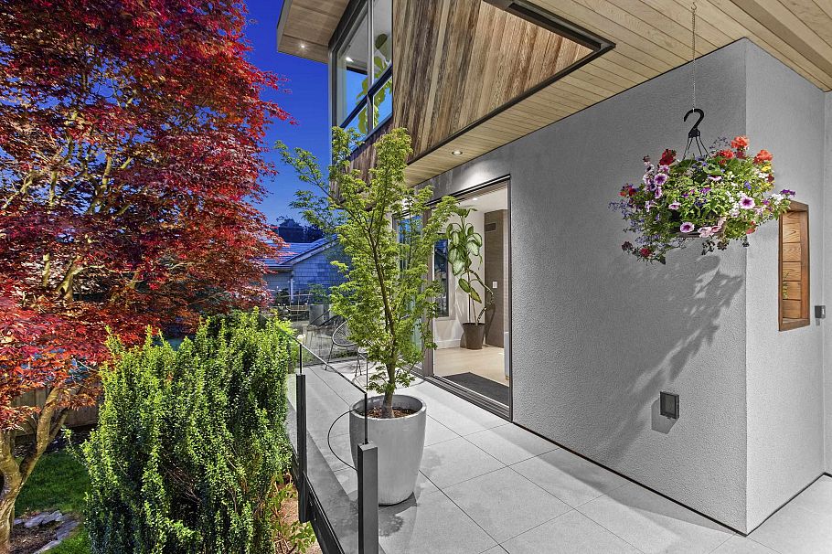 452 E 4th Street North Vancouver, BC - 38