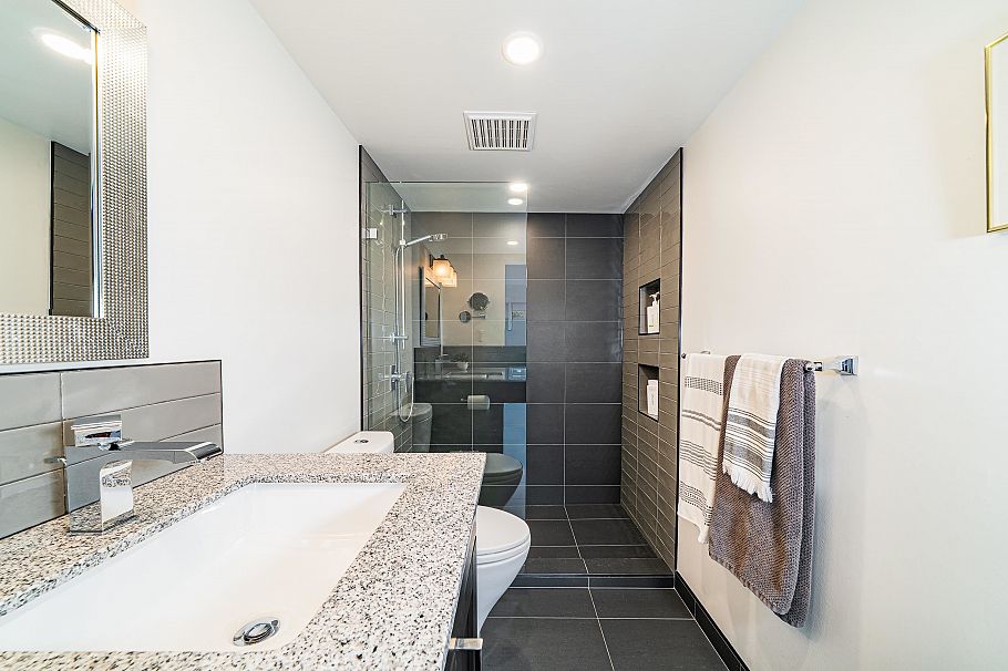 413 1385 Draycott Road North Vancouver, BC - 24