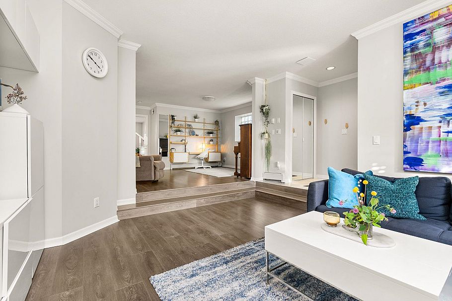 346 W 14th Street North Vancouver, BC - 7