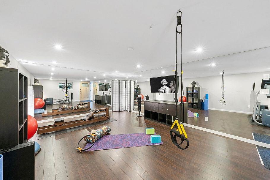 2140 Pemberton Avenue North Vancouver, BC - 33