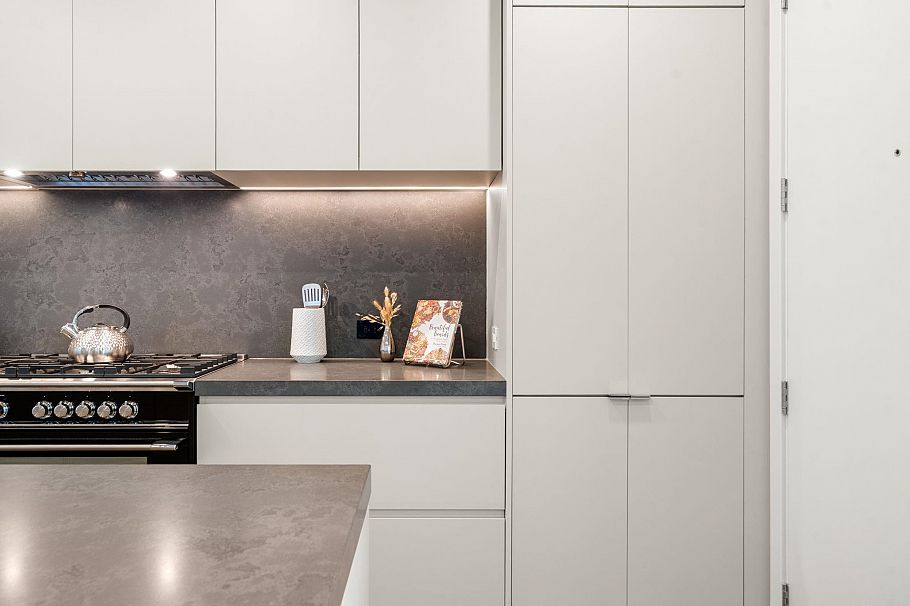 1 638 E 46th Avenue Vancouver, BC - 9