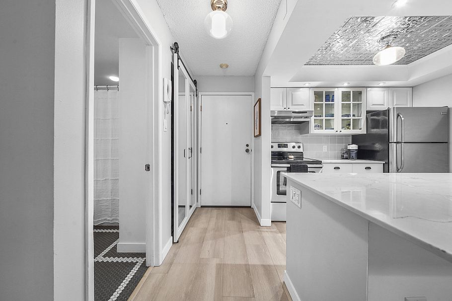 101 210 W 2nd Street North Vancouver, BC - 3